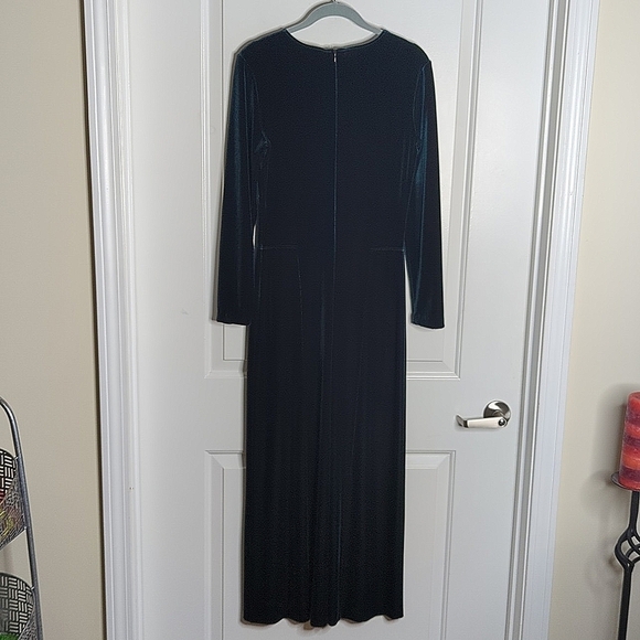 Giorgio Armani Le Collezioni Pine Green Luxurious Velvet Holiday Maxi Dress 6 - Picture 9 of 13